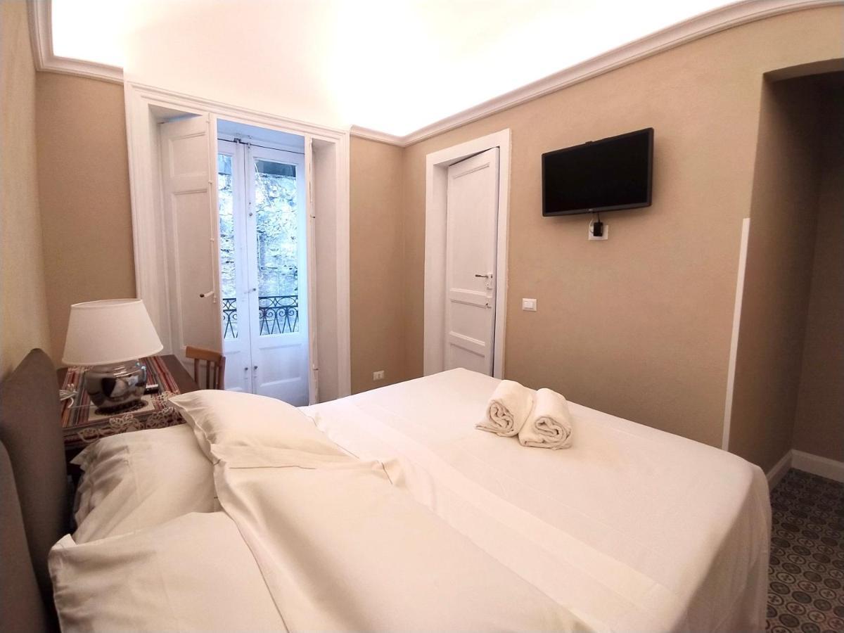 Protodomus Hotell Bronte Exteriör bild